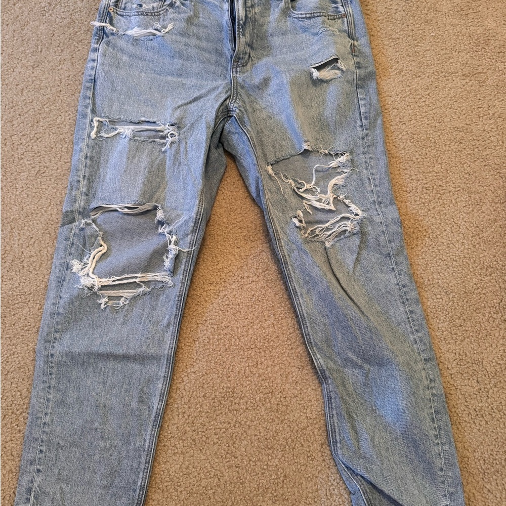 American Eagle Outfitters Light Blue Distressed Boyfriend Jeans